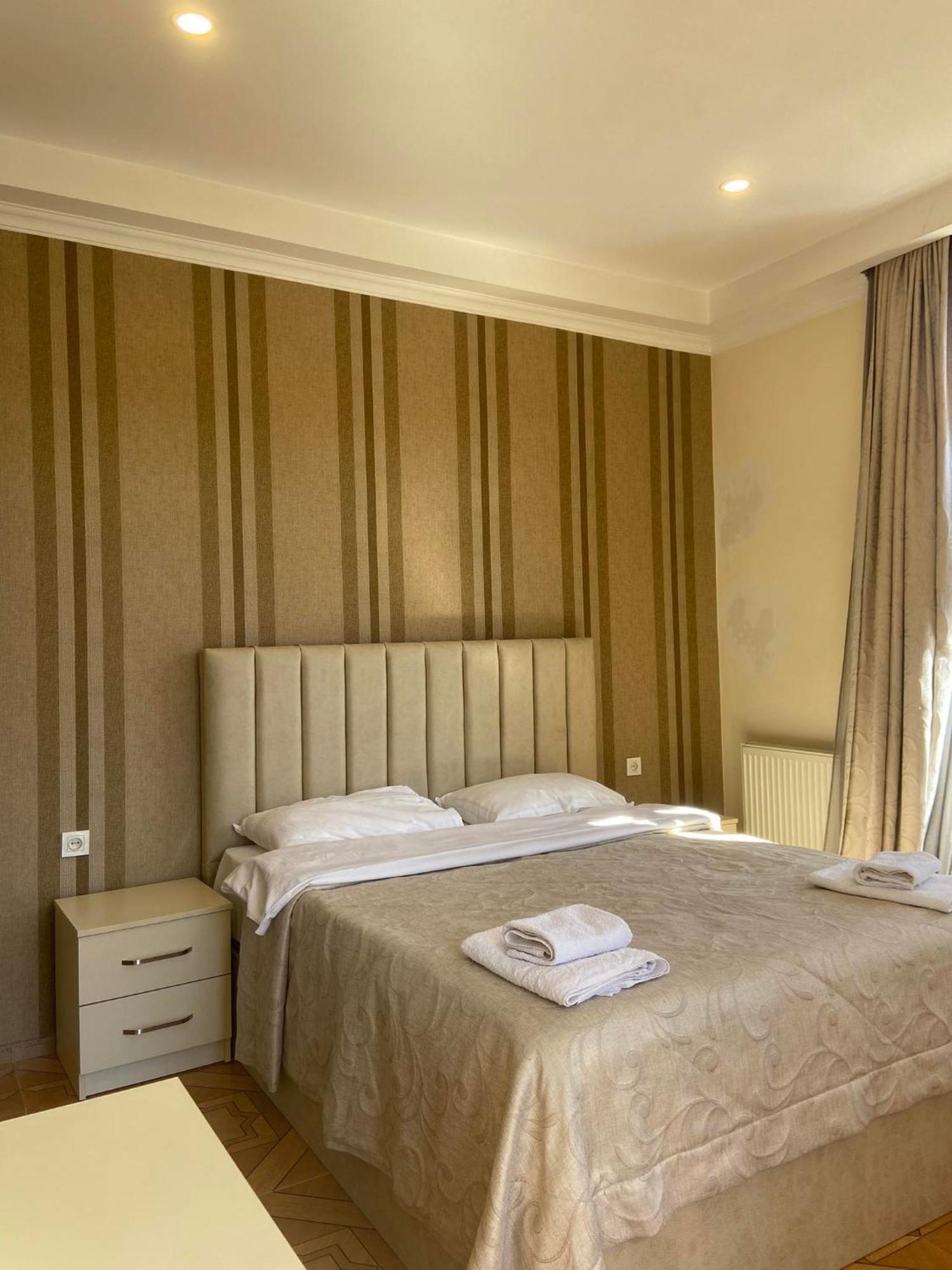 Hotel Irise Batumi Exterior foto
