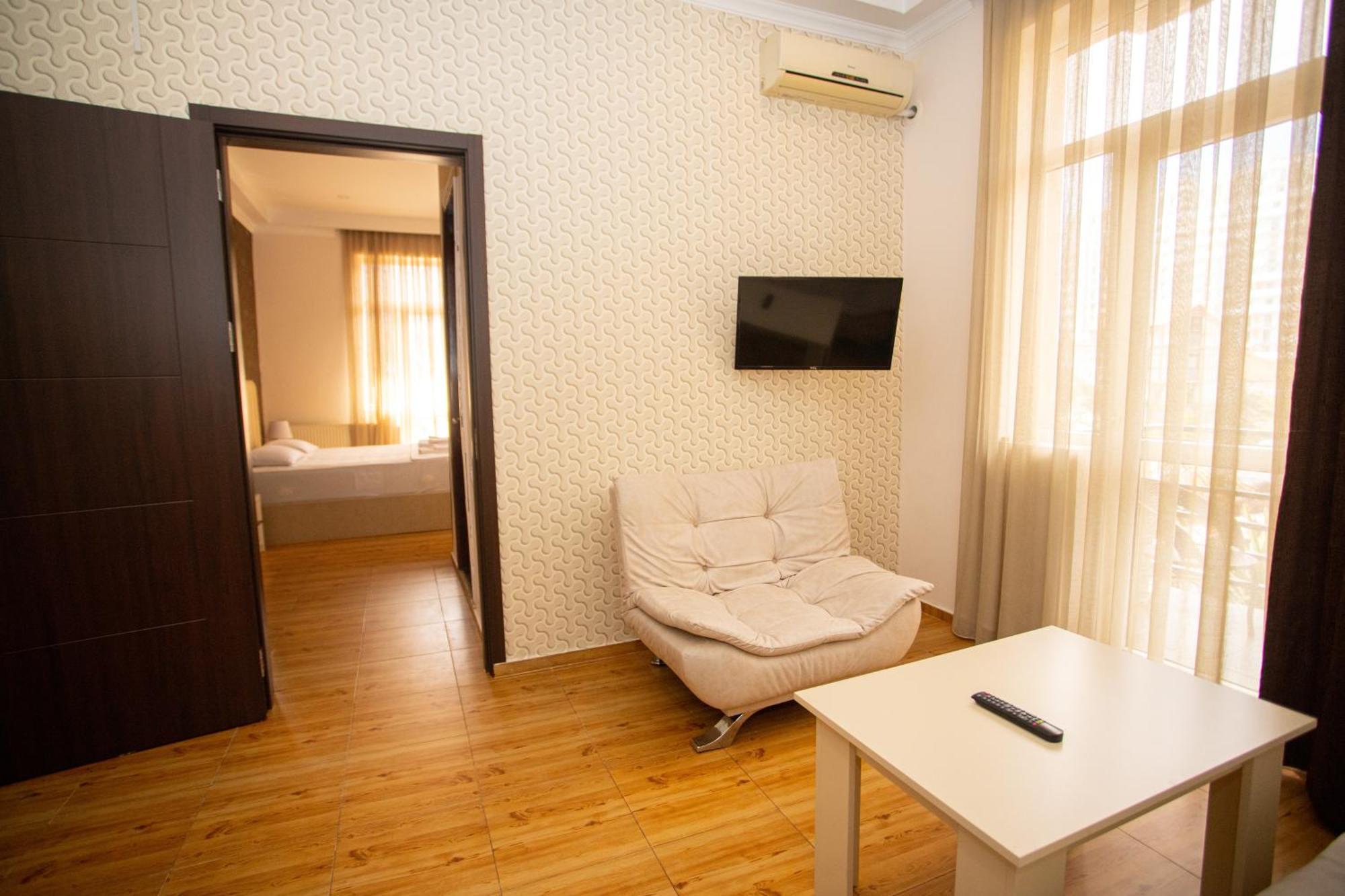 Hotel Irise Batumi Exterior foto