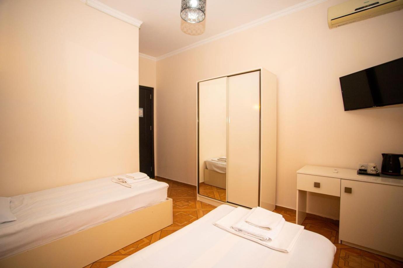 Hotel Irise Batumi Exterior foto