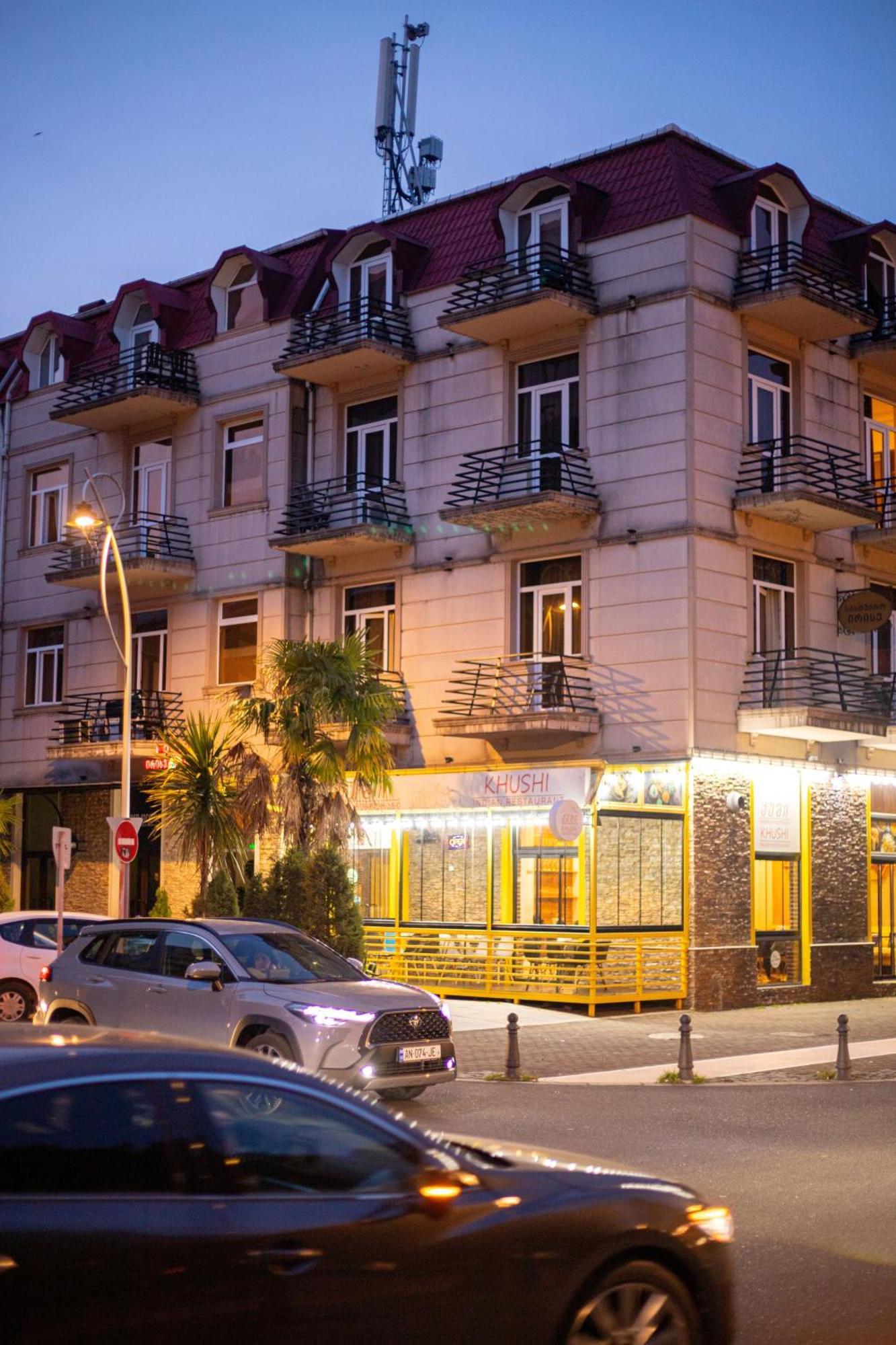 Hotel Irise Batumi Exterior foto