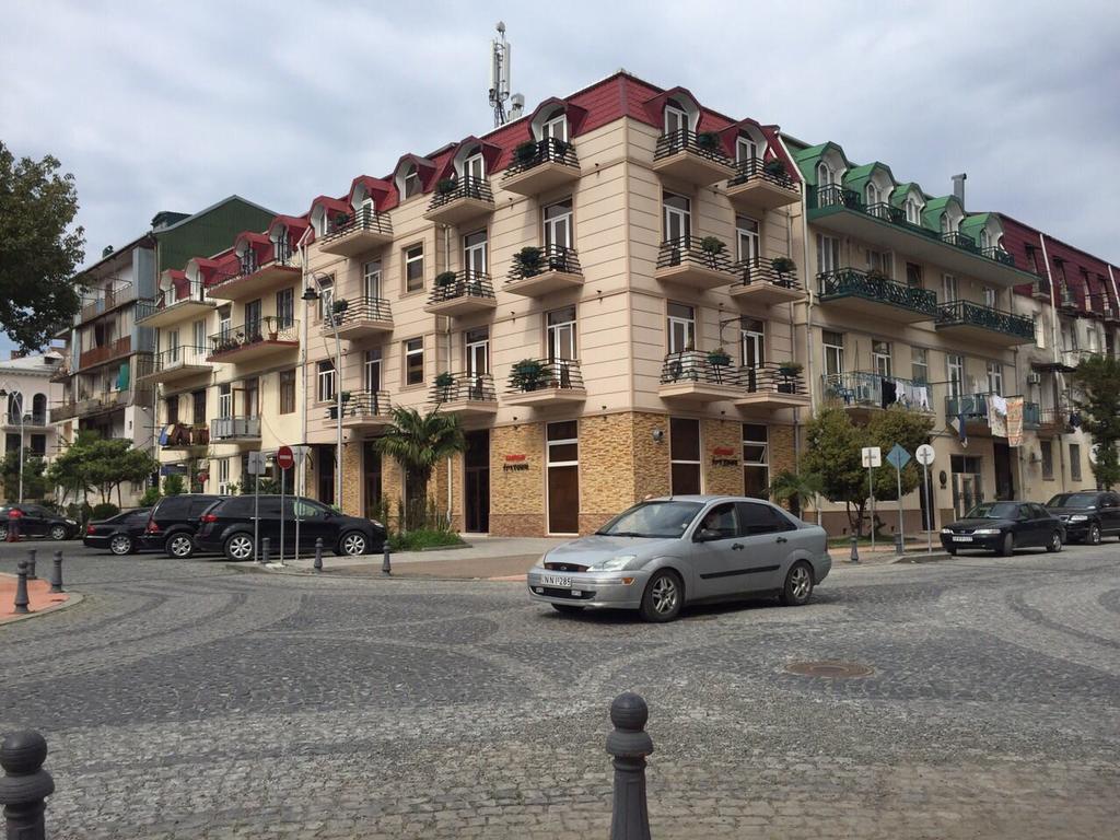 Hotel Irise Batumi Exterior foto